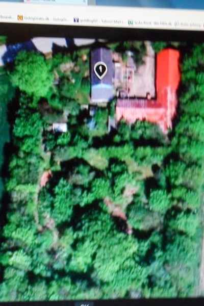 stedet set fra satelit