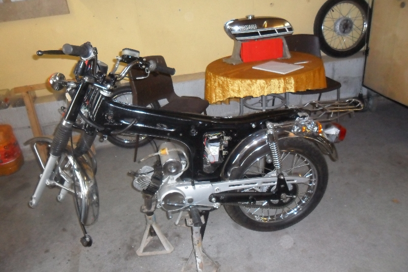 Yamaha 1977 DX (1).JPG