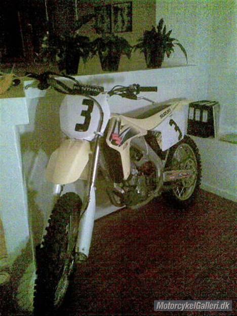 mig rmz4.JPG