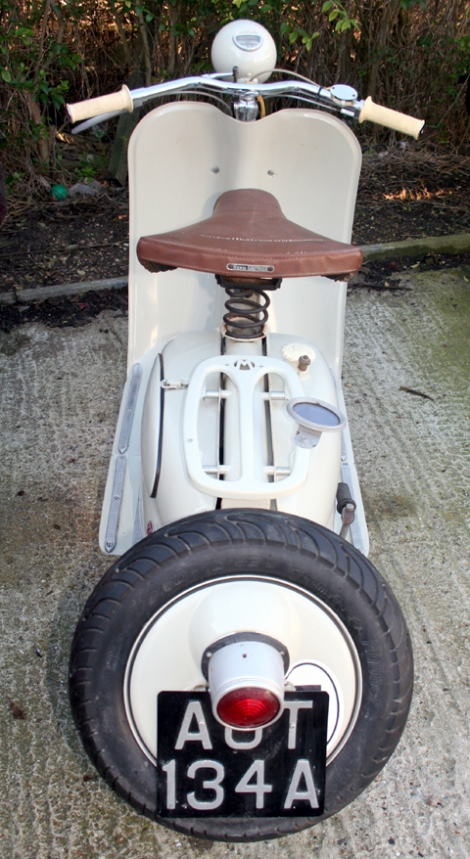 1956_moby_scooter15.jpg