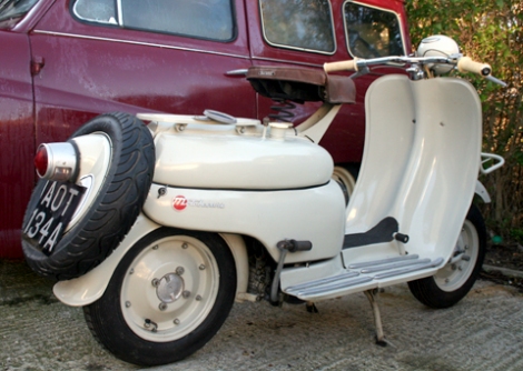 1956_moby_scooter16.jpg